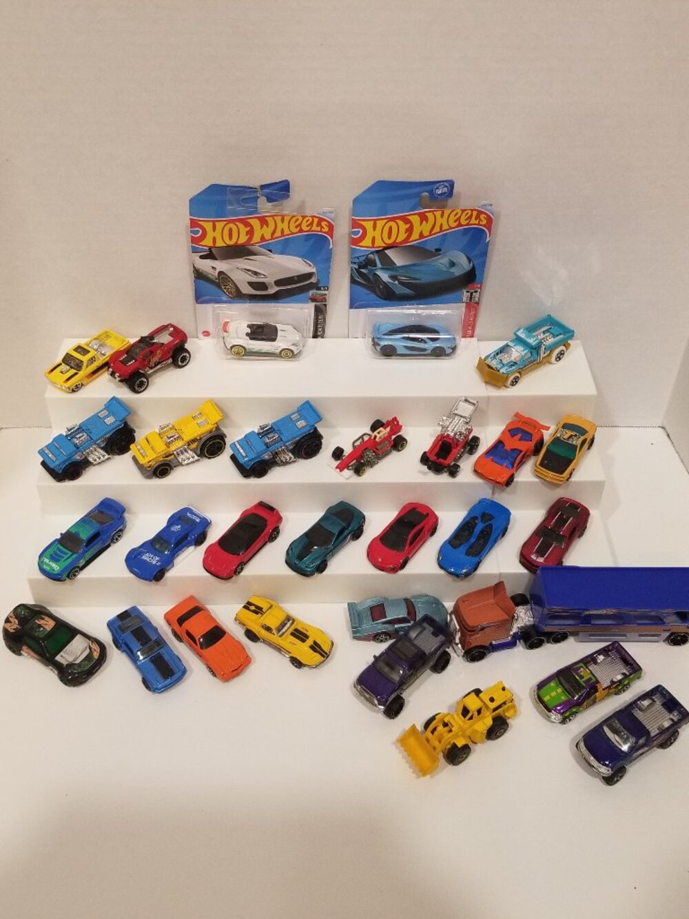 Hot Wheels Lot, lot of 29, EUC
